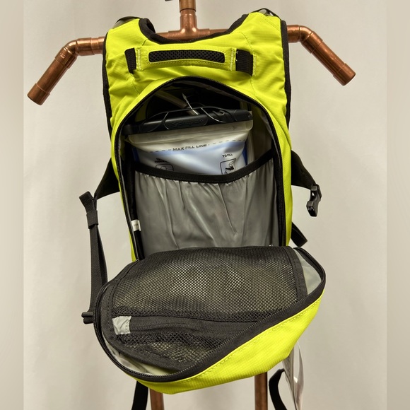 NWT Geigerrig RIG 500 Pressurized Hydration Pack - Picture 2 of 6